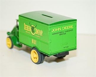 John Deere ERTL truck