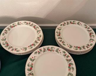 All the Trimmings Holly Dinner Plates
