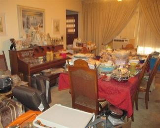 QVC & HSN SHOPPER ALL NEW ITEMS
GREAT FOR THE HOLIDAY SHOPPING
TONS OF CHRISTMAS HOLIDAY DECORATIONS

