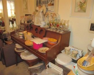 QVC & HSN SHOPPER ALL NEW ITEMS
GREAT FOR THE HOLIDAY SHOPPING
TONS OF CHRISTMAS HOLIDAY DECORATIONS ~ WURLITZER UPRIGHT PIANO
