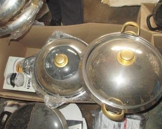 QVC & HSN SHOPPER ALL NEW ITEMS
GREAT FOR THE HOLIDAY SHOPPING
TONS OF CHRISTMAS HOLIDAY DECORATIONS