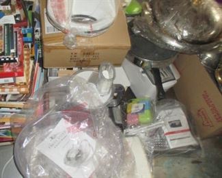 QVC & HSN SHOPPER ALL NEW ITEMS
GREAT FOR THE HOLIDAY SHOPPING
TONS OF CHRISTMAS HOLIDAY DECORATIONS