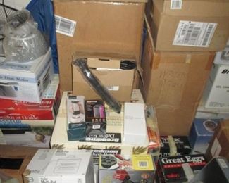 QVC & HSN SHOPPER ALL NEW ITEMS
GREAT FOR THE HOLIDAY SHOPPING
TONS OF CHRISTMAS HOLIDAY DECORATIONS