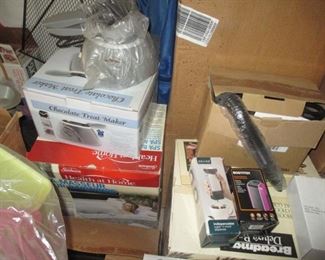 QVC & HSN SHOPPER ALL NEW ITEMS
GREAT FOR THE HOLIDAY SHOPPING
TONS OF CHRISTMAS HOLIDAY DECORATIONS