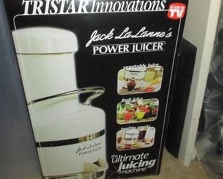 QVC & HSN SHOPPER ALL NEW ITEMS
GREAT FOR THE HOLIDAY SHOPPING
TONS OF CHRISTMAS HOLIDAY DECORATIONS