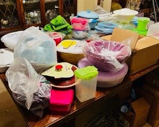 QVC & HSN SHOPPER ALL NEW ITEMS
GREAT FOR THE HOLIDAY SHOPPING
TONS OF CHRISTMAS HOLIDAY DECORATIONS