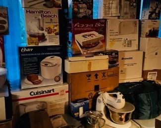 QVC & HSN SHOPPER ALL NEW ITEMS
GREAT FOR THE HOLIDAY SHOPPING
TONS OF CHRISTMAS HOLIDAY DECORATIONS