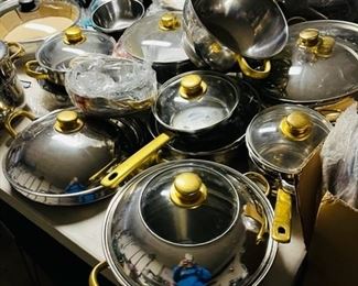 QVC & HSN SHOPPER ALL NEW ITEMS
GREAT FOR THE HOLIDAY SHOPPING
TONS OF CHRISTMAS HOLIDAY DECORATIONS