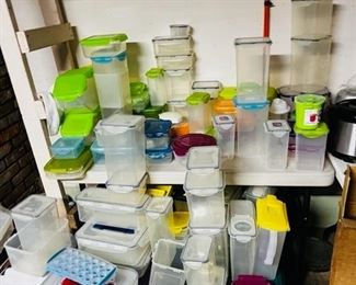 QVC & HSN SHOPPER ALL NEW ITEMS
GREAT FOR THE HOLIDAY SHOPPING
TONS OF CHRISTMAS HOLIDAY DECORATIONS