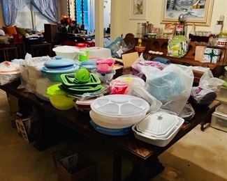 QVC & HSN SHOPPER ALL NEW ITEMS
GREAT FOR THE HOLIDAY SHOPPING
TONS OF CHRISTMAS HOLIDAY DECORATIONS