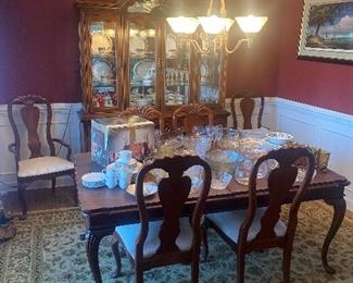 Dining suite by American Drew