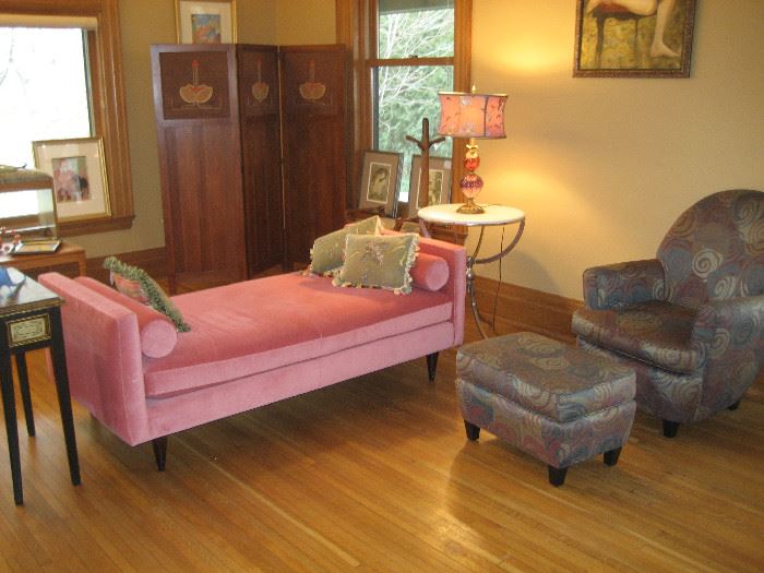 Stickley tri-fold screens (2), Kinzig table lamp, upholstered velvet daybed, upholstered chair and ottoman