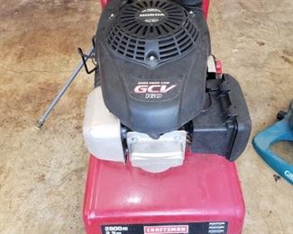 Craftsman pressure washer w Honda motor