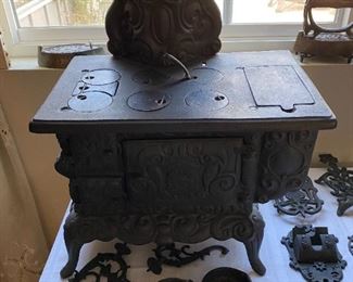 Salesman sample/Child stove FAVORITE