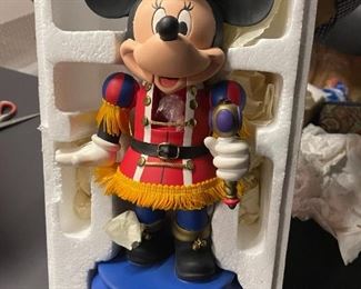 Minnie On Parade Nutcracker Still In Box