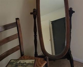 Standing mirror
