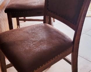 Bar stools (4)