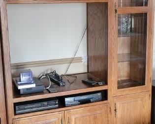 Entertainment center