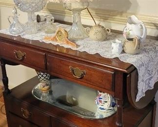 Side table for dining ware 