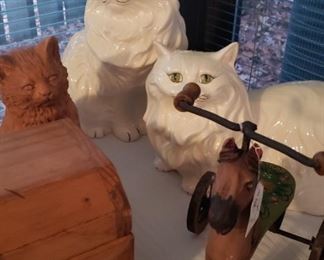 Cat figurines, wood accessories