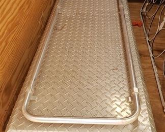 Metal pickup tool box