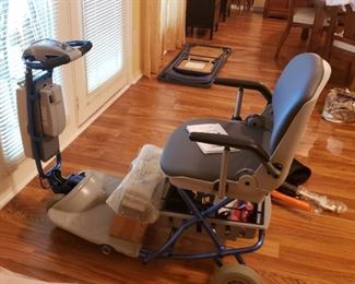 Like New - EasyTravel Classic Lexis-Light