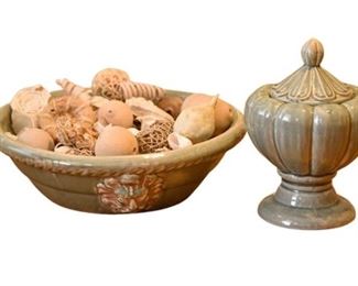43.Decorative Center Bow And Lidded Urn With Seashells