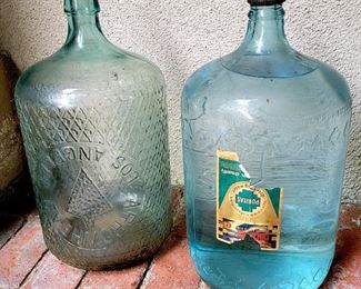 Vintage Arrowhead water bottle