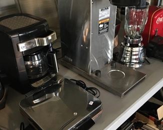 Small Kitchen and Household Appliances including 2 Commercial Bunn Coffee Makers