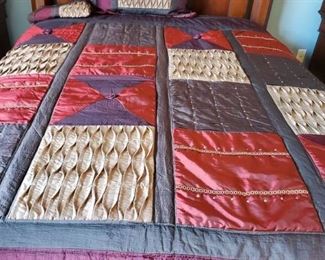 Home Classics Queen Size Bed Spread Pillow and Matching Shams Set
