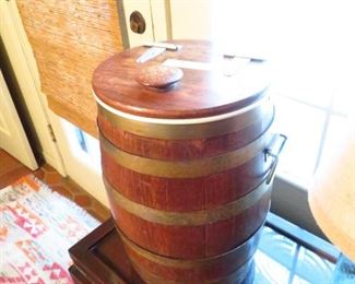 Fantastic large wooden barrel-shaped ice bucket