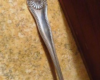 Classic shell/scroll design with beaded edge on Frank W. Smith "Newport Scroll" flatware