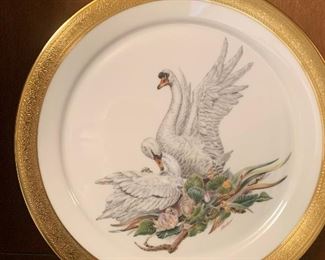 Boehm china charger (1972)