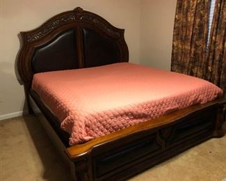 Pulaski  King Size Bedroom set 