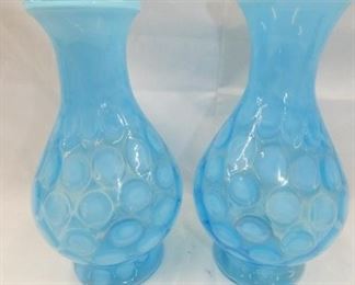 10IN BLUE FENTON VASE