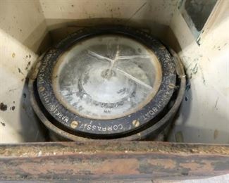 VIEW 3 US NAVY 1942 COMPASS