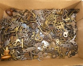 NUMEROUS CLOCK KEYS