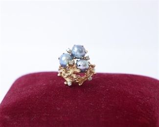Unique Pearl, Diamond, and Gold ladies ring