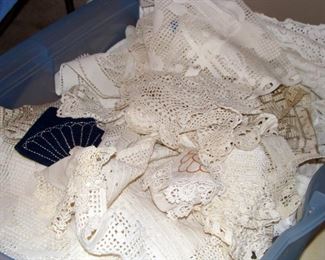 Antique, Vintage, Linens, Doily, Doilies, Lace, Table Runner, Dresser Scarf, Tablecloth