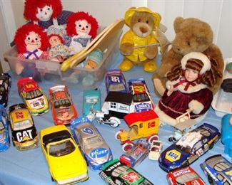 Raggedy Ann, Raggedy Andy, Dolls, Toys, Games, Hot Wheels, Car Models, Teddy Bears, Boyd's, Vermont,