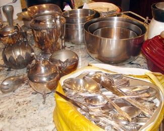 Vintage, Silver Plate, Serving, Oneida, A1 Plus, Flatware Set, Ice Bucket, Stainless Steel, Mixing Bowls, Casserole, Stoneware, Electric Juicer, Cream Sugar