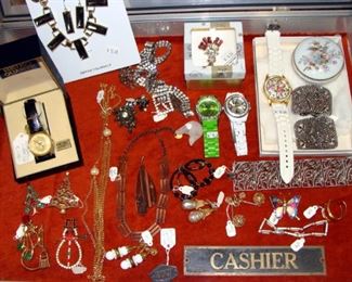 Costume Jewelry, Seiko Watch, Pin, Brooch, Necklace Earring, Christmas, Copper, Crystals, Rhinestones, Fashion Watches