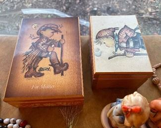 Hummel music boxes