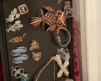Vintage jewelry 