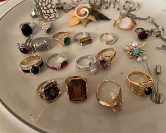 Costume jewelry 