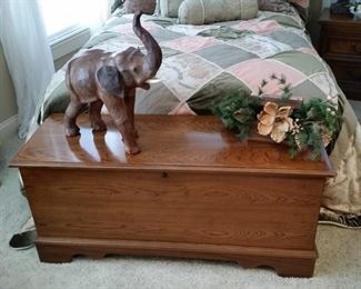 Lane cedar lined blanket chest