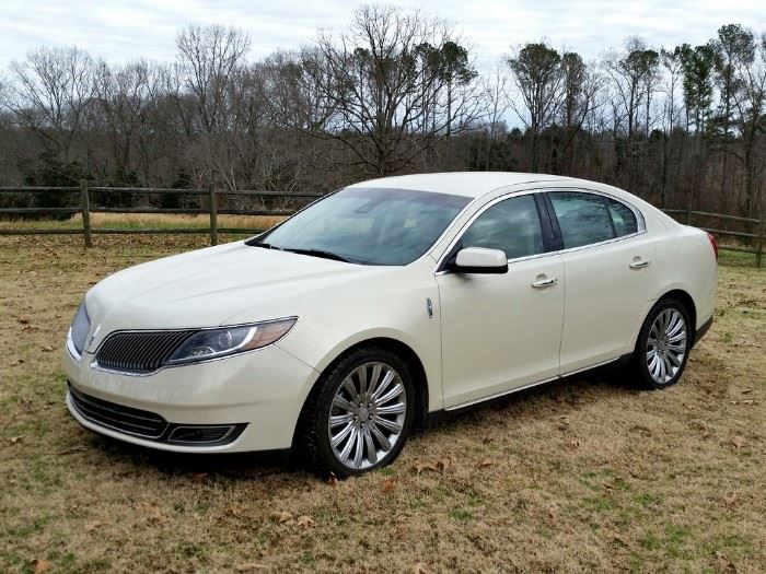 2014 Lincoln MKS has only 51K miles on it