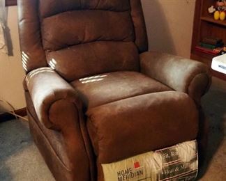 Home Meridiam Comfort Lift Power Reclining Lift Chair