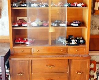 Vintage Solid Wood China Hutch With Sliding Glass Doors, 63.5" x 48" x 17"