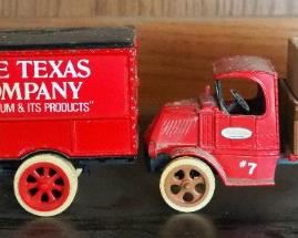 Ertl, And Kenworth Die Cast Model Truck/Car Banks, Qty 6